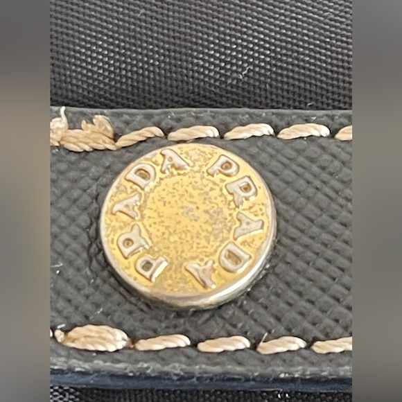 PRADA logo Vertical Tote Bag - Picture 13 of 16